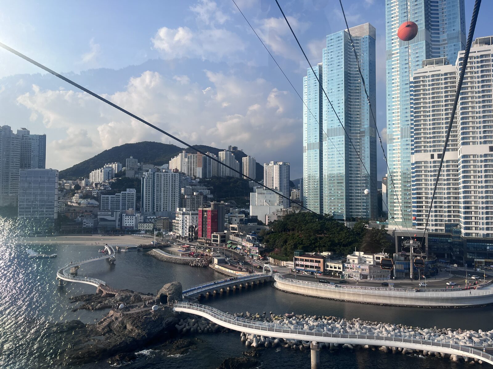 Svævebanen over Songdo Beach i Busan.